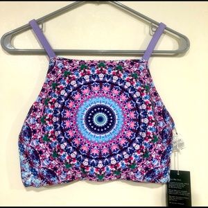 NWT Size M Wolven Chakra 4-Way Top